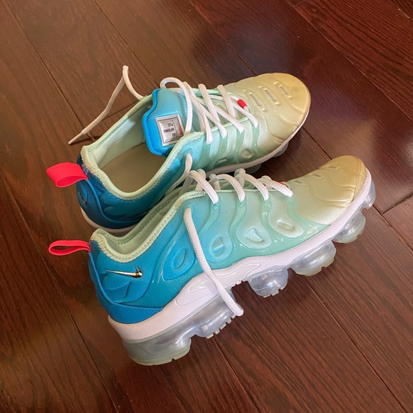 Nike Air Vapormax Plus Sneakers Blue & Green splashed with bit of yellow 🔥🔥🥰 - Picture 14 of 16